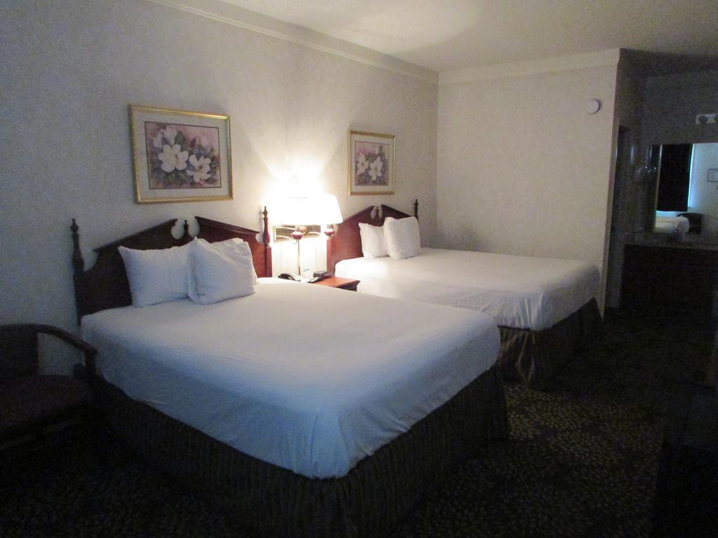 Plantation Oaks Hotel Millington Værelse billede