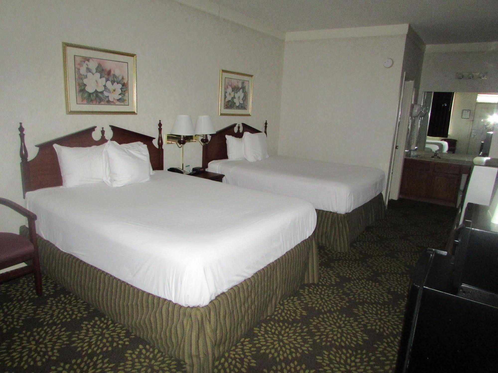 Plantation Oaks Hotel Millington Eksteriør billede