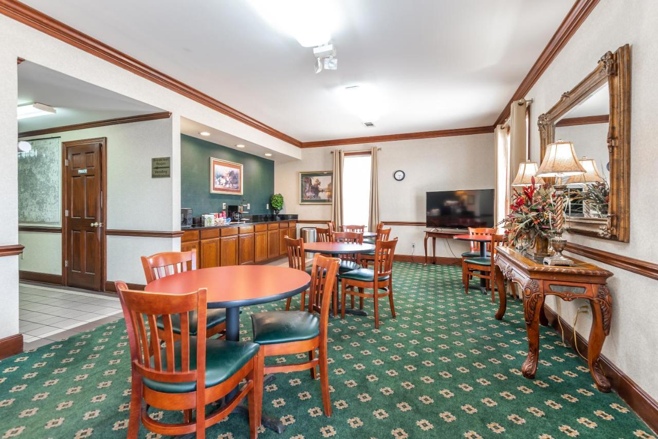 Plantation Oaks Hotel Millington Eksteriør billede
