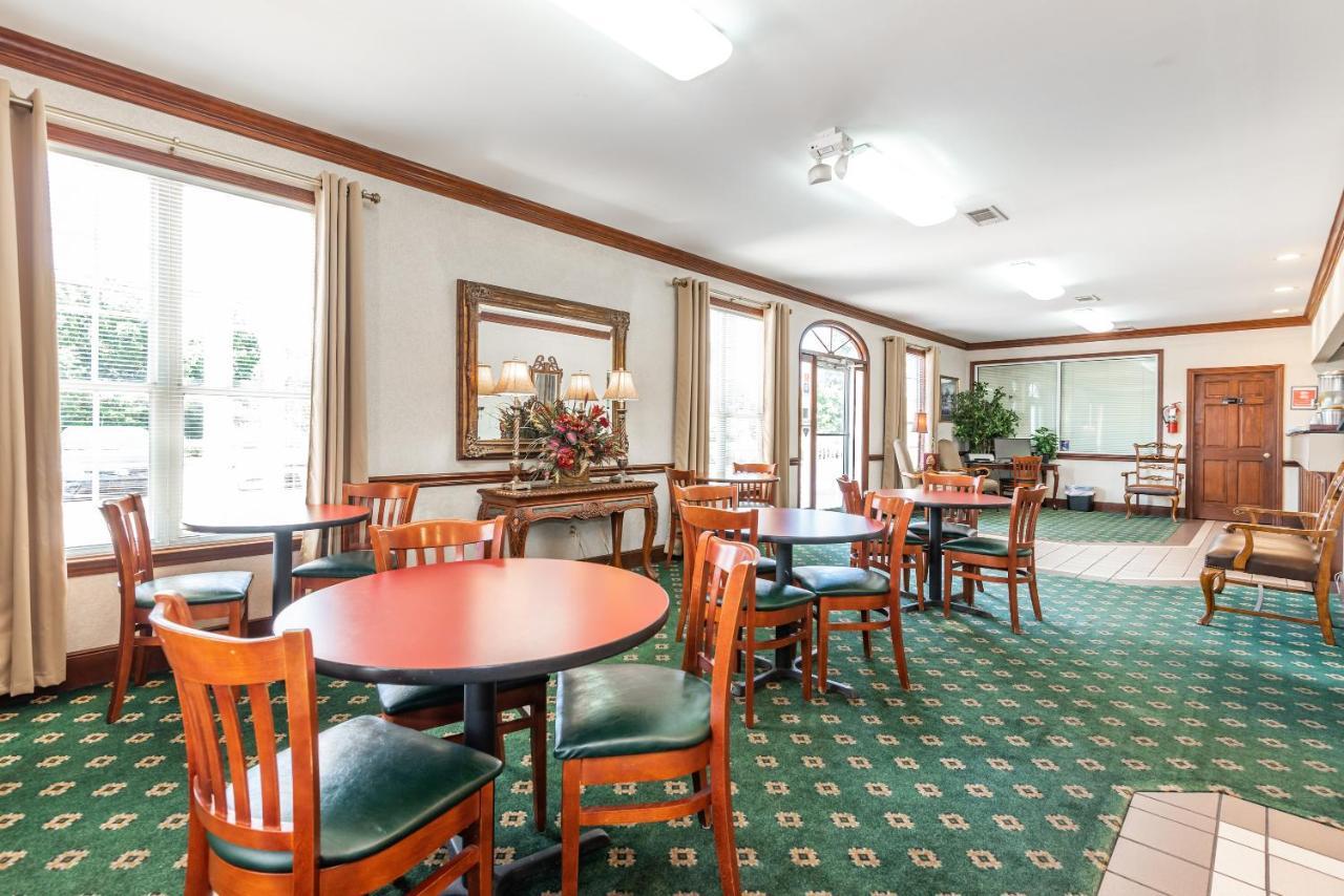 Plantation Oaks Hotel Millington Eksteriør billede